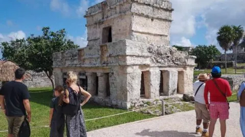 Llegaron más turistas a México, pero gastaron menos en diciembre del 2025