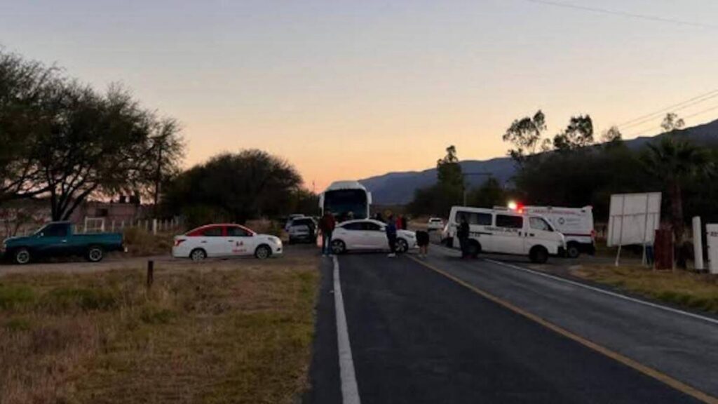 Están sanos y a salvo chofer y pasajeros.
