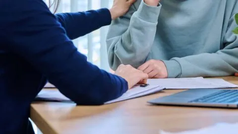 Captan en video a maestra besando a alumno en telesecundaria de Tabasco