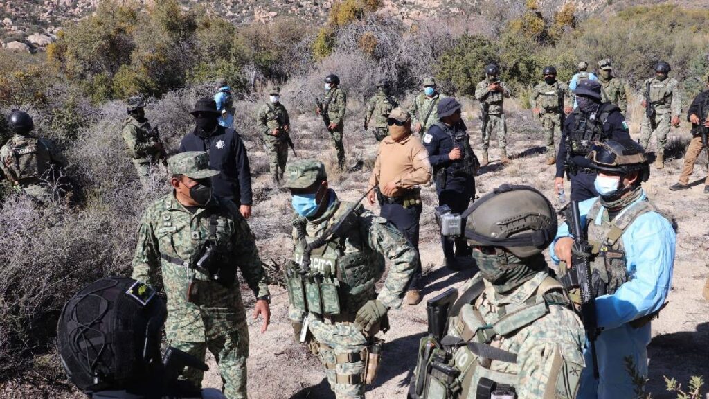 La Marina detuvo a 9 en Culiacán tras agresión armada; aseguraron explosivos, armas y equipo táctico.