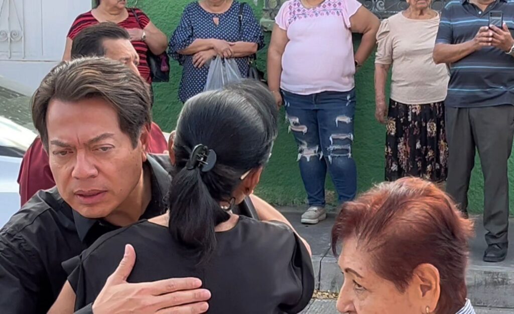 Exigen justicia por homicidio de familiares del titular de la SEP en Colima