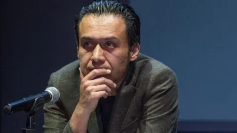 Marx Arriaga señala a Conaliteg por contrato millonario de libros a Cuba