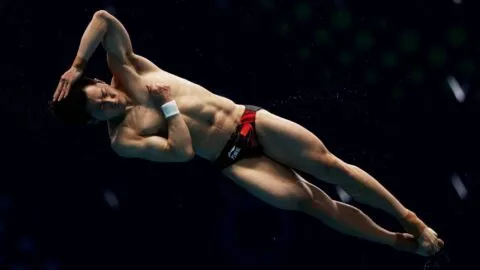 Osmar Olvera y Juan Celaya avanzan a la final de trampolín 3m en la Copa del Mundo de Clavados Montreal 2026
