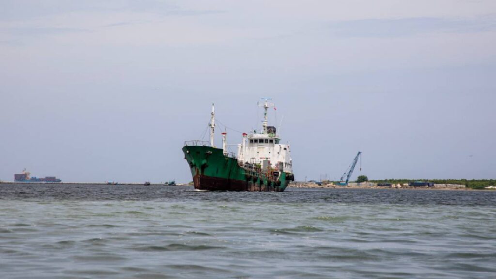 EE. UU. permite venta de petróleo a Cuba si el combustible llega al sector privado.