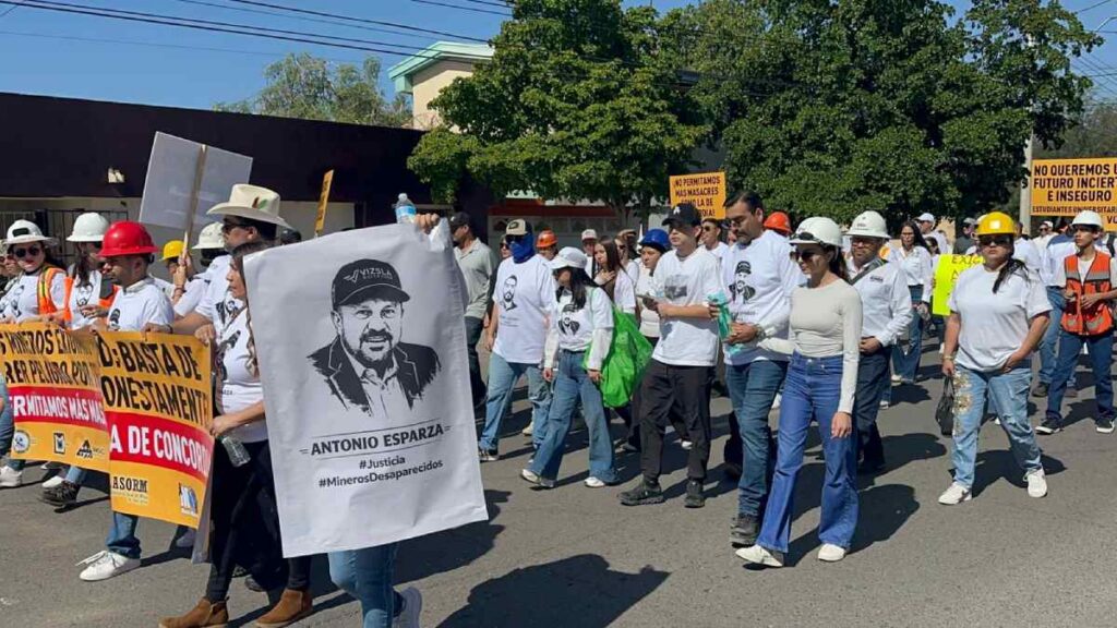 Protestan en 7 estados para exigir justicia por mineros desaparecidos en Sinaloa