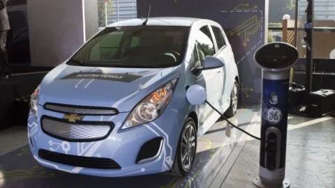 Ganan terreno: venta de autos híbridos y eléctricos en México alcanza 14 mil 173 unidades en 2026