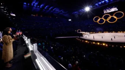 COI pide "fair play" tras abucheos a JD Vance en inauguración de los Juegos Olímpicos de Invierno