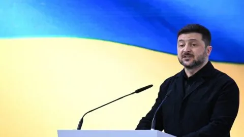 Zelenski plantea elecciones en Ucrania solo si hay un alto al fuego de dos meses