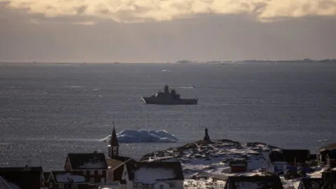 Groenlandia rechaza buque hospital estadounidense; afirma que no necesita apoyo sanitario