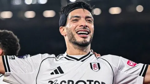 Raúl Jiménez alcanza los 200 goles en su carrera profesional con el Fulham