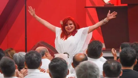 Rebelión en Morena: 10 diputados rompen con Layda Sansores; Sheinbaum llama a la “serenidad”