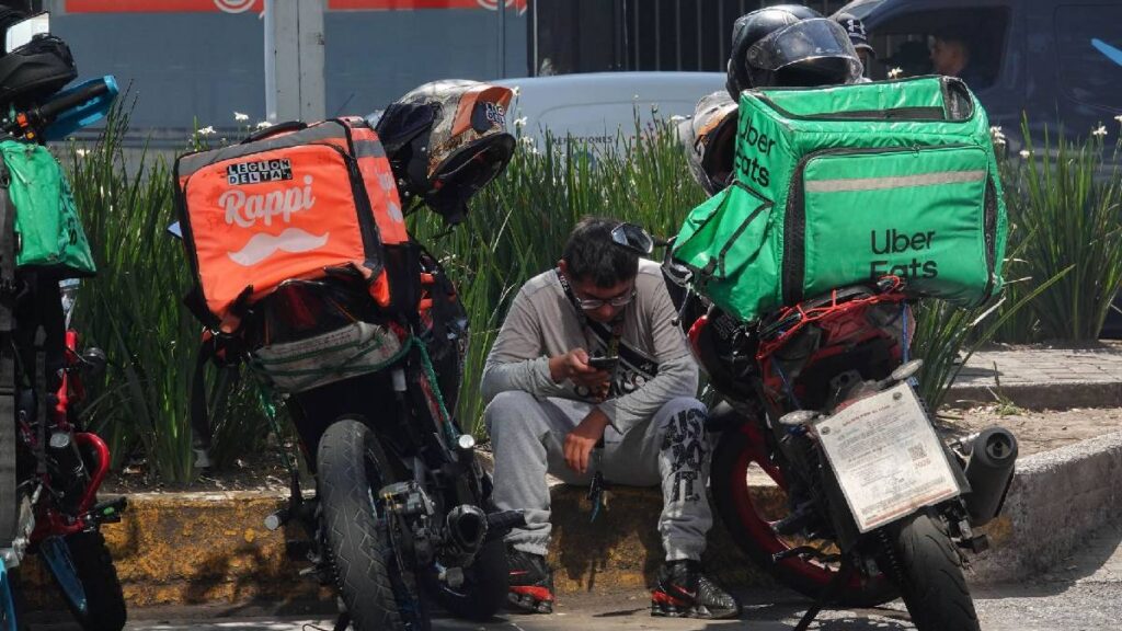 SSC CDMX advierte sobre la modalidad de falso repartidor; pide verificar identidad y pedidos antes de abrir la puerta.