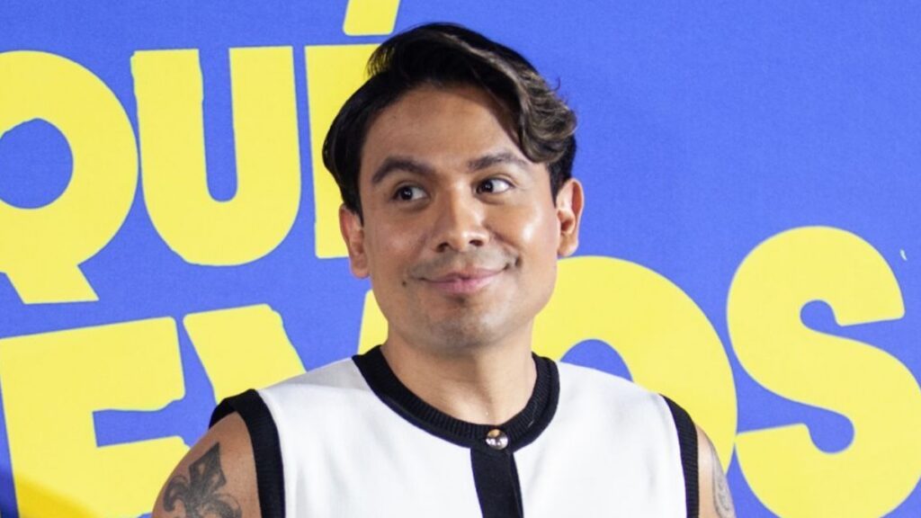 Ricardo Peralta cambia de look y provoca debate en redes: “¿Quedé o no quedé?”