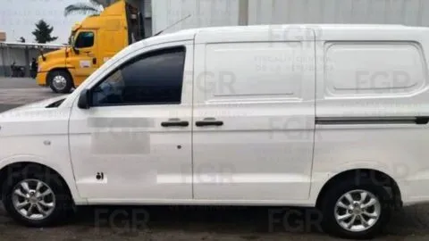 Investigan robo de camioneta con medicamentos para el ISSSTE en Michoacán