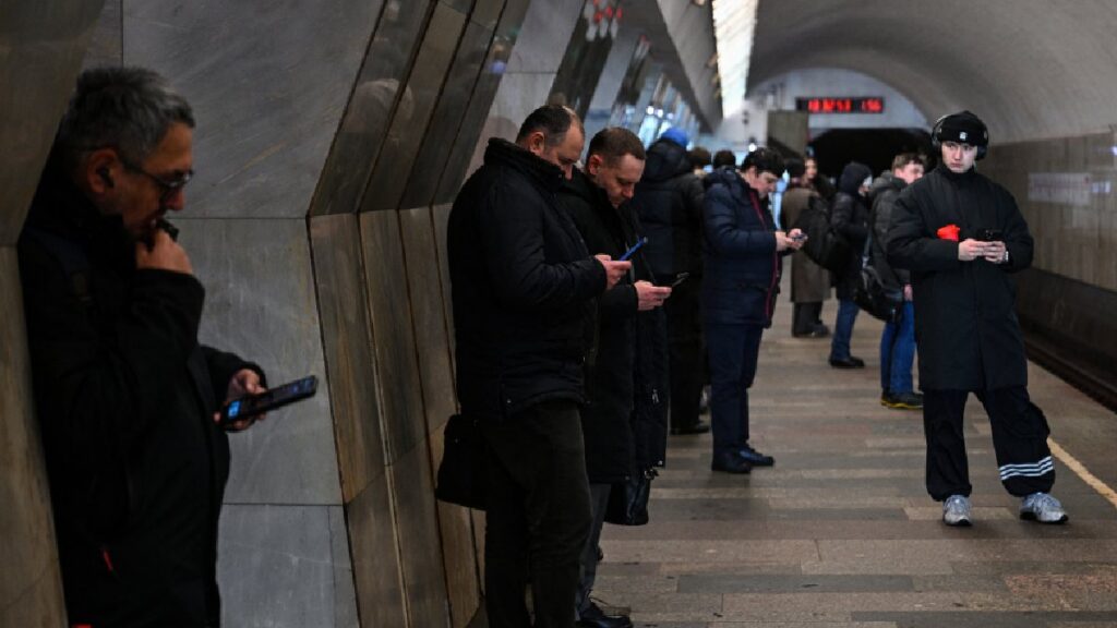 Rusia bloquea WhatsApp por “infringir” leyes; aplicación acusa riesgo para población