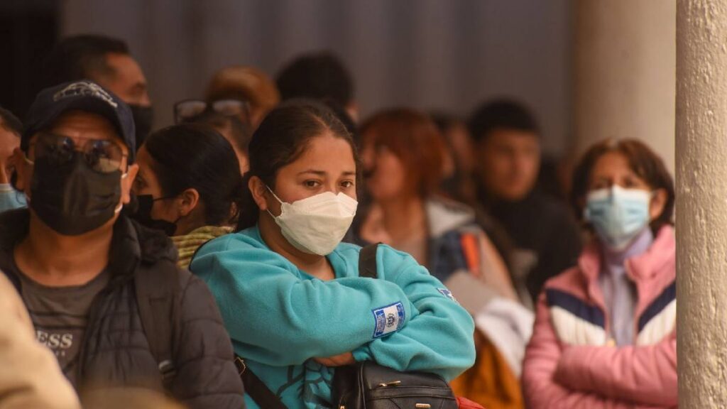 México suma casi 10 mil casos de sarampión; autoridades explican cuándo usar cubrebocas y refuerzan vacunación.