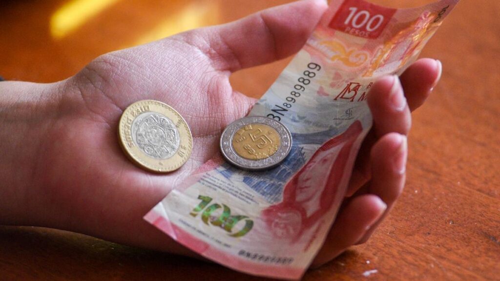 SAT podrá revisar tus depósitos en efectivo si superan esta cifra