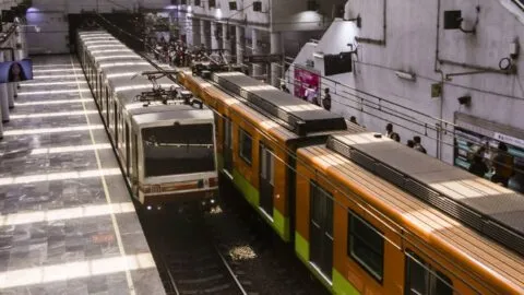 Saturada Línea A del Metro de CDMX por revisión en zona de vías