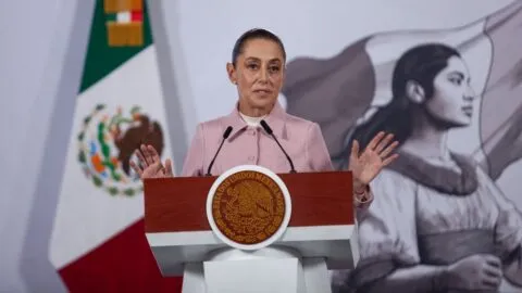 Sheinbaum defiende apoyo a Cuba y afirma que ayuda humanitaria continuará