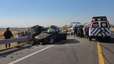 Tragedia en la autopista Siglo XXI: choque frontal deja cuatro muertos y siete heridos