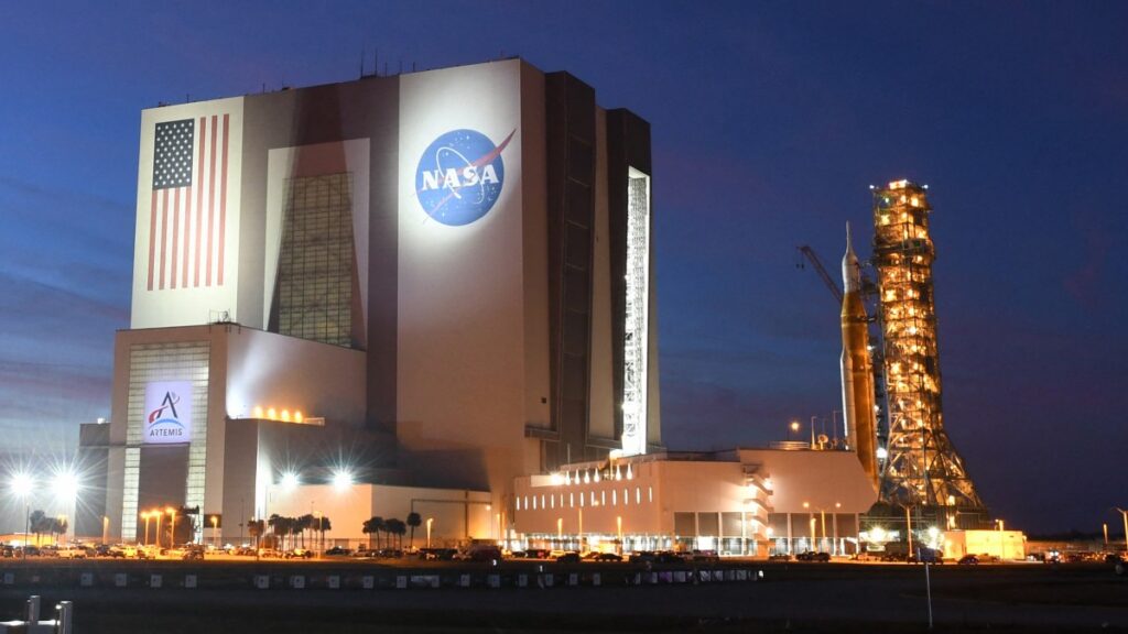 Tras múltiples retrasos, NASA anuncia reestructuración del programa lunar Artemis