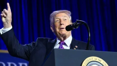 Trump dice que necesita ganar elecciones para alimentar su “ego”