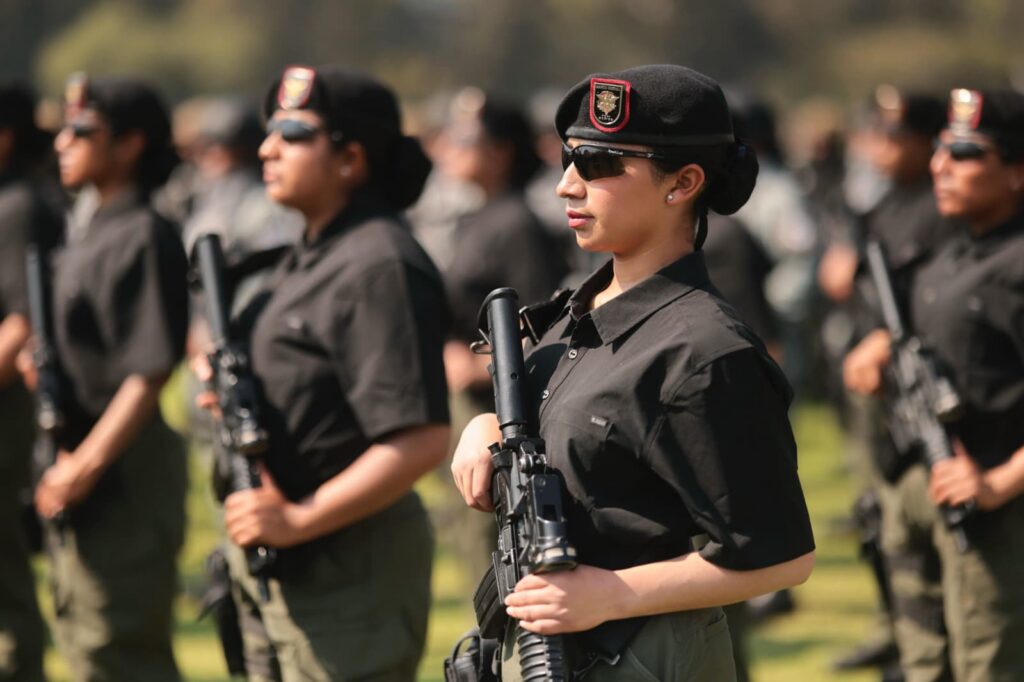 Sheinbaum reconoce a mujeres de las Fuerzas Armadas en el 8M: “Sigamos construyendo un México igualitario”