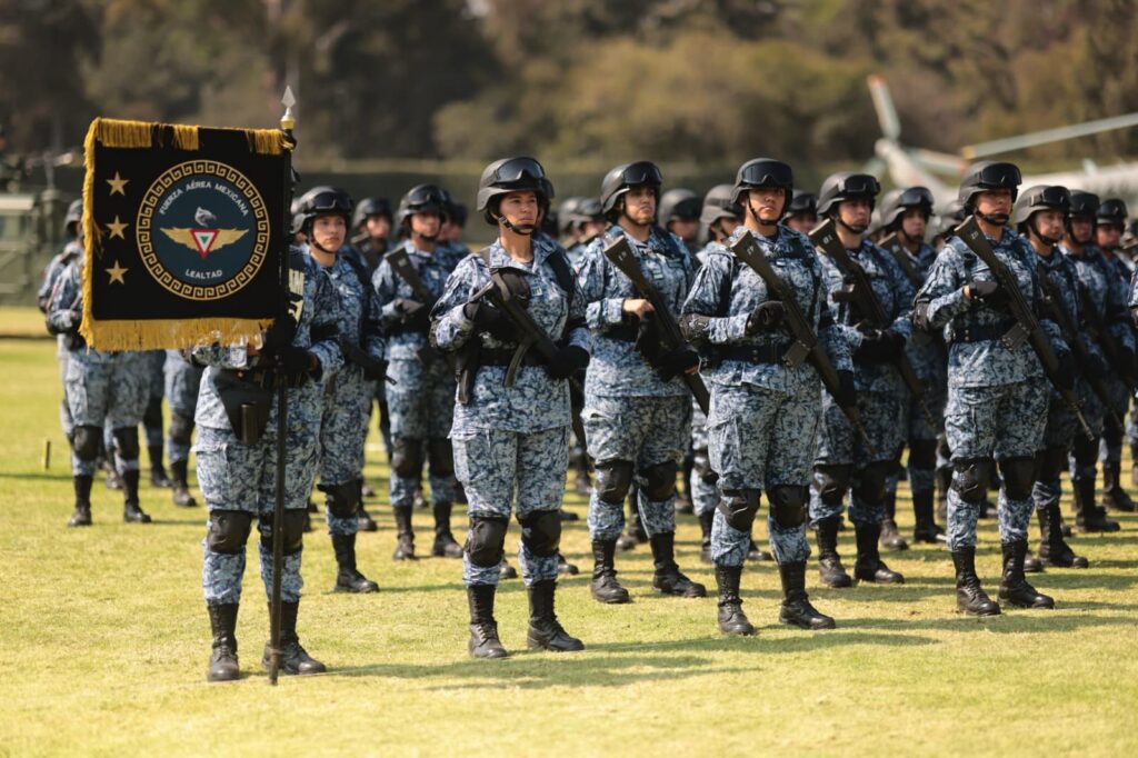 Sheinbaum reconoce a mujeres de las Fuerzas Armadas en el 8M: “Sigamos construyendo un México igualitario”