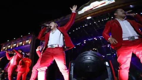 Esposa del vocalista de Los Recoditos lo acusa de violencia doméstica: "Si algo me pasa es por él”