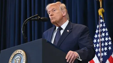 Trump advierte a Irán por minas en el estrecho de Ormuz y amenaza con respuesta militar “nunca antes vista”