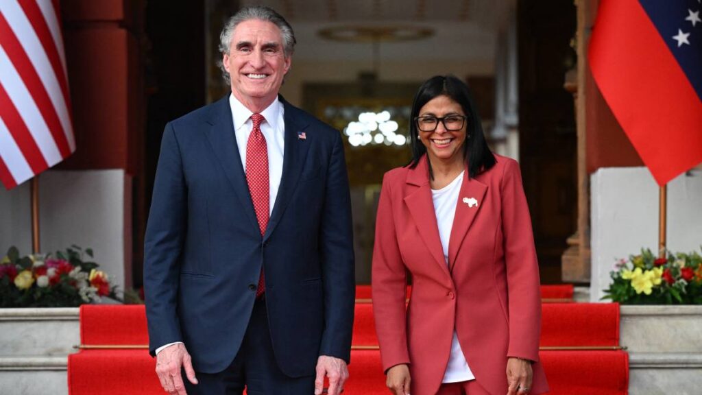 Delcy Rodríguez recibe a funcionario de Estados Unidos