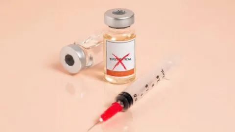 Cofepris alerta por venta ilegal del medicamento tirzepatida en medios digitales