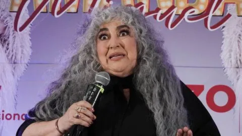 Amanda Miguel dice que la voz de Ángela Aguilar “no le llama la atención”; le gustaría colaborar con Belinda y Karol G