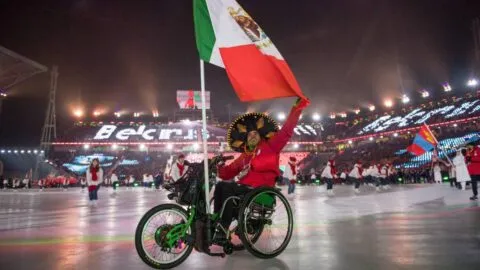 Arly Velásquez representa a México en la inauguración de los Juegos Paralímpicos de Milano Cortina 2026