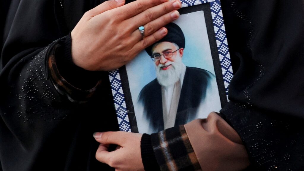 Ataque de EE. UU. fue tan exitoso que eliminó a la mayoría de candidatos a suplir a Jamenei: Trump