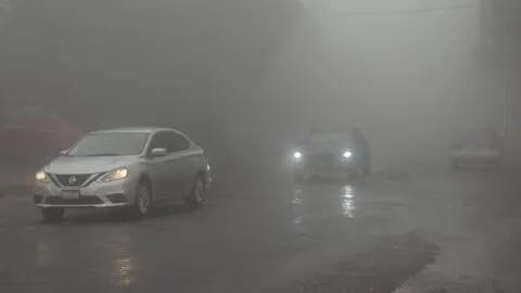 Bancos de neblina cubren a cinco municipios de Edomex