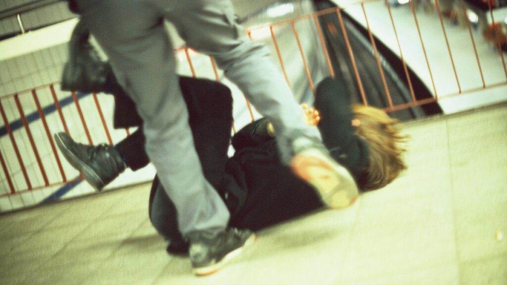 captan-brutal-agresion-contra-guardia-en-nuevo-leon-agresor-queda-grabado