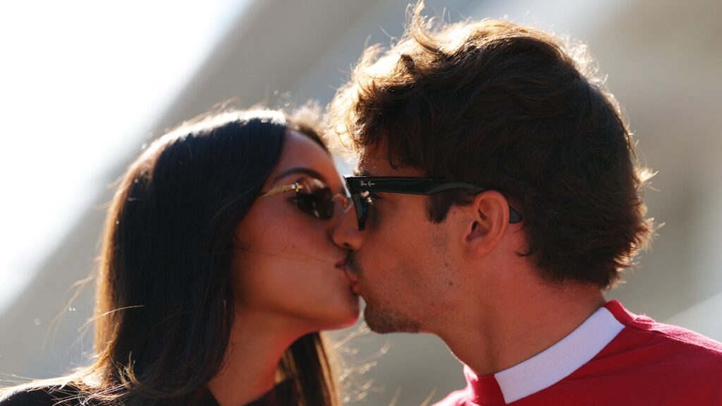 Charles Leclerc y Alexandra Saint Mleux se casan en Mónaco y revelan las primeras imágenes