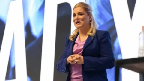 Récord: 5 mil mdp para obras este año, anuncia Maru Campos