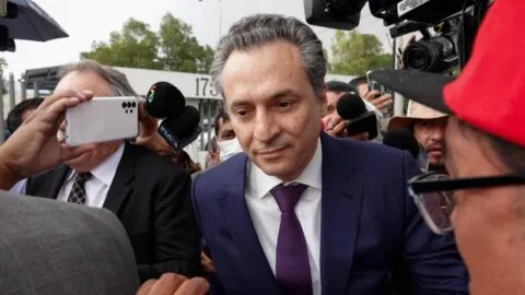 Emilio Lozoya deberá indemnizar a la periodista Lourdes Mendoza por daño moral:  SCJN