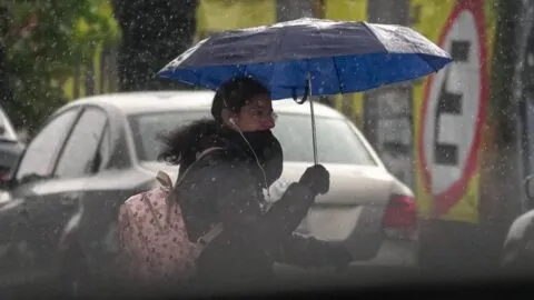 Frente frío 40 sigue afectando estados con lluvias y bajas temperaturas; el 41 se aproxima al norte del país