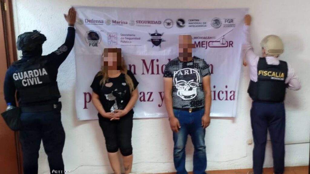 Les aseguraron armas, cartuchos y drogas.