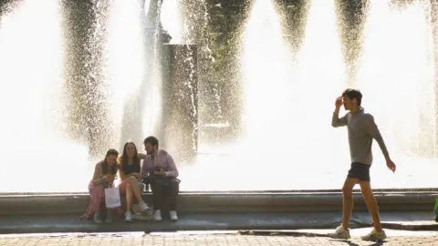 Puente de marzo 2026: por qué el lunes 16 no hay clases ni trabajan muchos en México