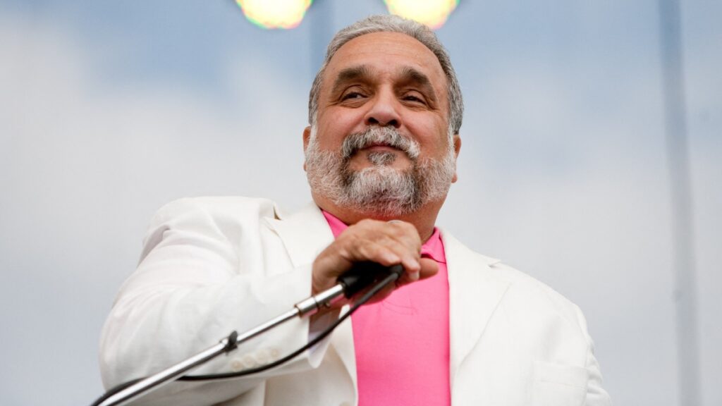 Entre trombones y aplausos: Nueva York despide a Willie Colón