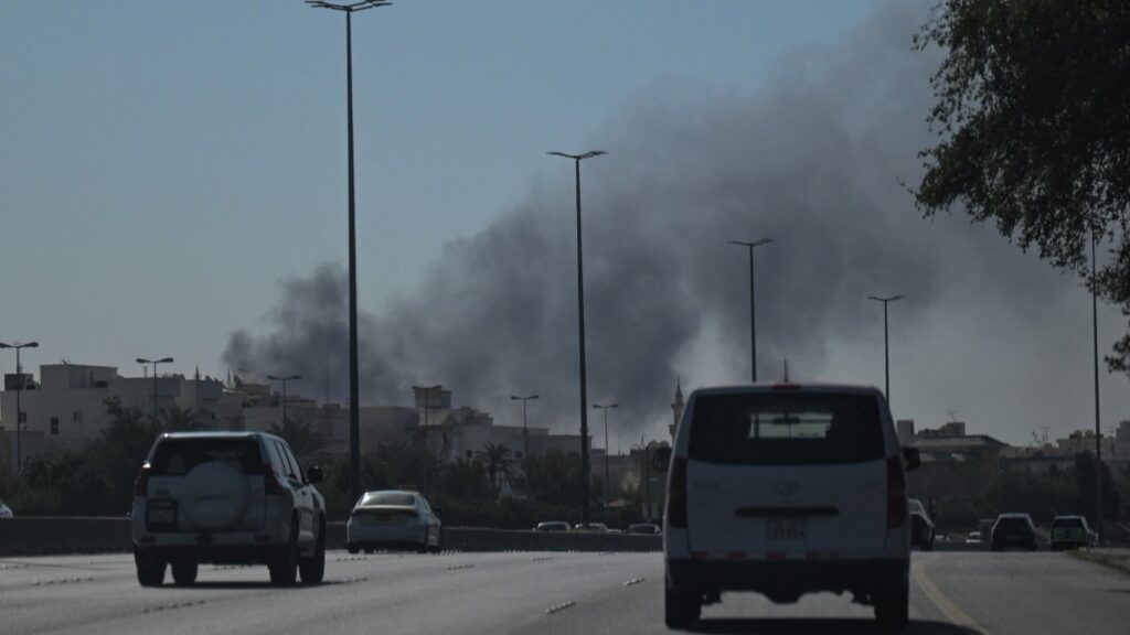 Estados Unidos cierra misiones diplomáticas y ordena a su personal no esencial abandonar 5 países de Medio Oriente