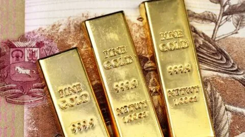 Trump permite a empresas de EE. UU. comprar oro de Venezuela