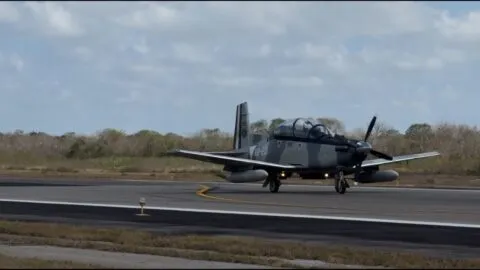 Fuerza Aérea Mexicana realiza ejercicios para el blindaje del espacio aéreo durante la Copa Mundial 2026