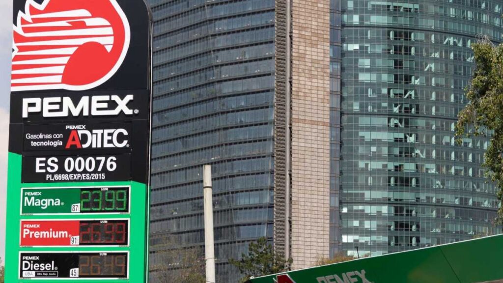 Sheinbaum renovó acuerdo para mantener gasolina en 24 pesos