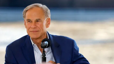 Greg Abbott gana primarias republicanas en Texas rumbo a cuarto mandato, según medios