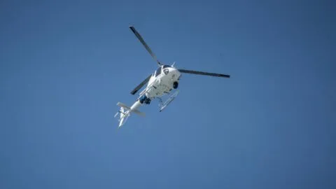 Alcalde de Chiconcuac llega en helicóptero a carnaval y le llueven críticas